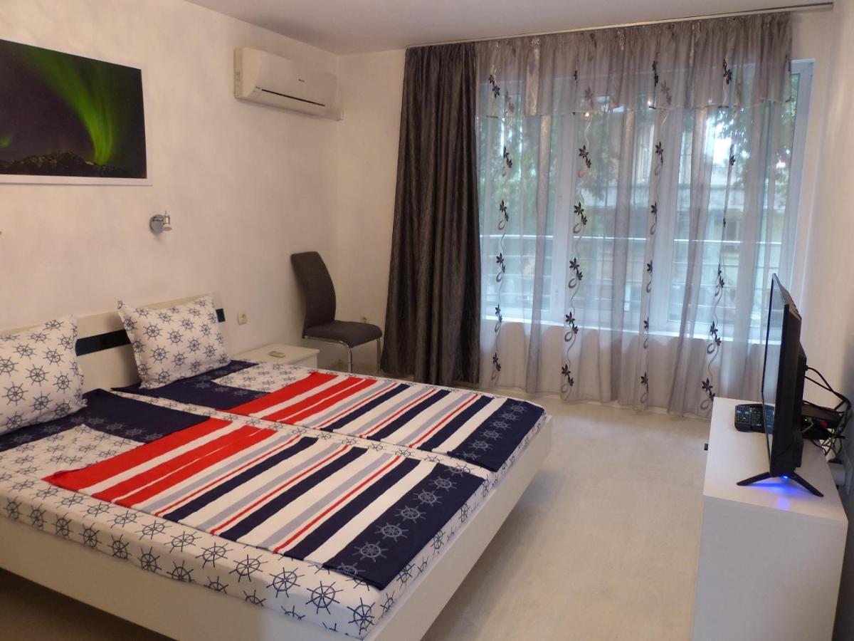 Apartament Holiday Burgas Exterior photo